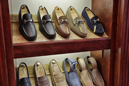 Shoe Store «Allen Edmonds», reviews and photos, 541 N Michigan Ave, Chicago, IL 60611, USA