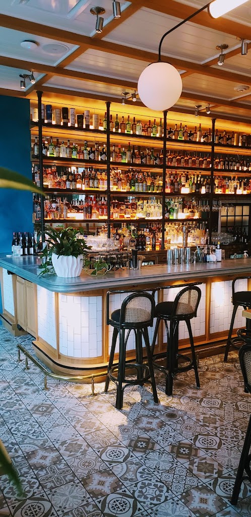 St. Neo's Brasserie 31401