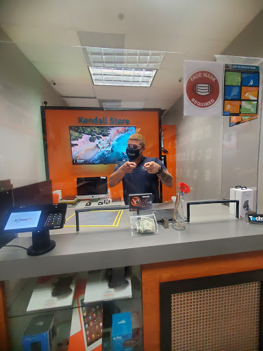 Electronics Repair Shop «DrPhoneFix Kendall», reviews and photos, 8813 SW 107th Ave, Miami, FL 33176, USA