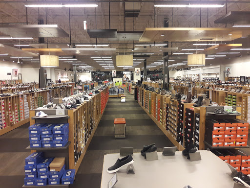 Shoe Store «DSW Designer Shoe Warehouse», reviews and photos, 3704 W Dublin Granville Rd, Columbus, OH 43235, USA