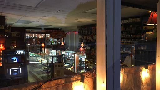 Tobacco Shop «Kittery Discount Smoke Shop», reviews and photos, 99 State Rd, Kittery, ME 03904, USA