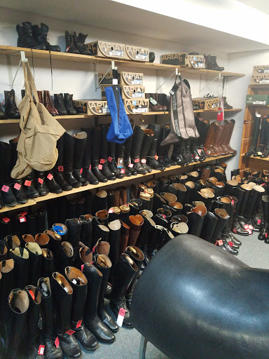 Tack Shop «Middleburg Tack Exchange», reviews and photos, 103 W Federal St # G, Middleburg, VA 20117, USA