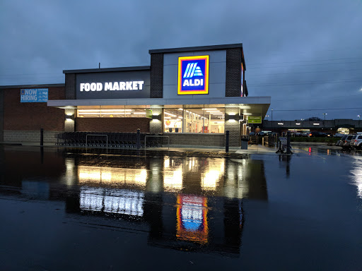 ALDI, 3701 Commerce Dr, Warsaw, IN 46580, USA, 