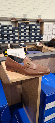 Shoe Store «DSW Designer Shoe Warehouse», reviews and photos, 19500 Plummer St, Northridge, CA 91324, USA