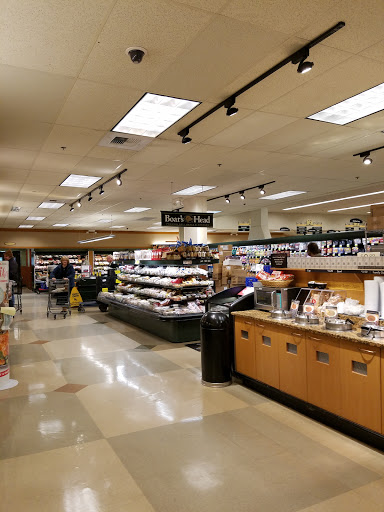 Grocery Store «Quality Food Center», reviews and photos, 460 E North Bend Way, North Bend, WA 98045, USA