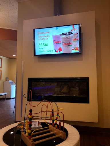 Frozen Yogurt Shop «Peachwave Frozen Yogurt & Gelato», reviews and photos, 6 W 8th St, Holland, MI 49423, USA