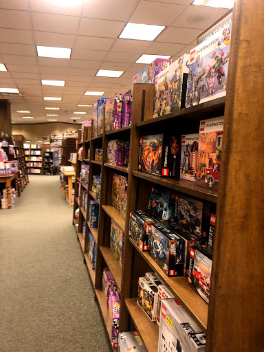 Book Store «Barnes & Noble», reviews and photos, 3216 W Lake St, Minneapolis, MN 55416, USA