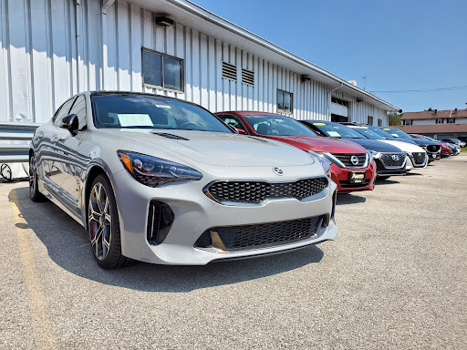 Nissan Dealer «John Amato Nissan», reviews and photos, 5200 N Port Washington Rd, Glendale, WI 53217, USA