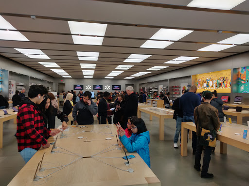 Computer Store «Apple King of Prussia», reviews and photos, 160 N Gulph Rd, King of Prussia, PA 19406, USA