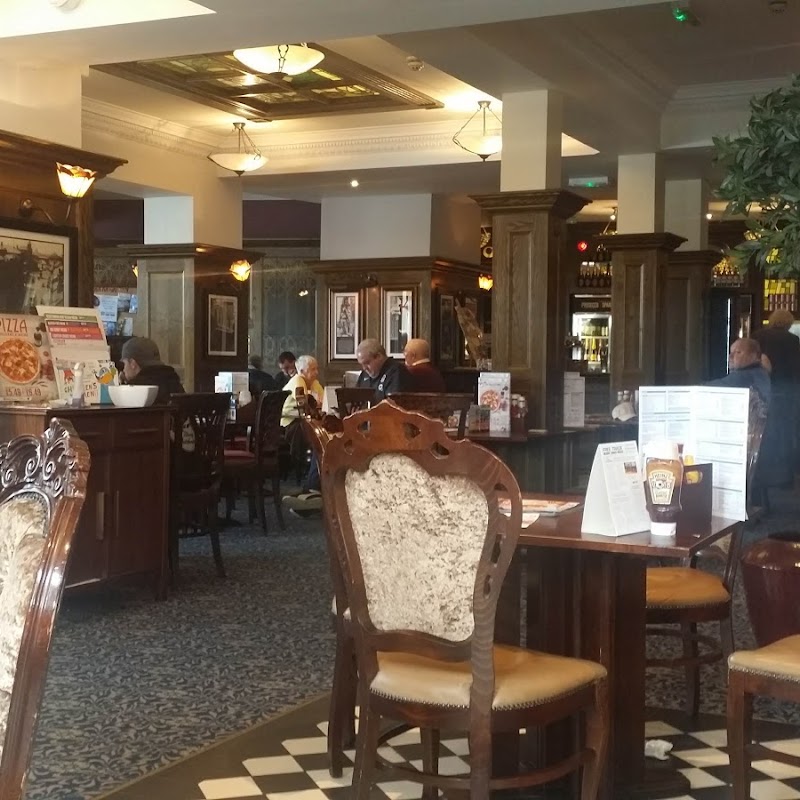 The Commercial Hotel - JD Wetherspoon