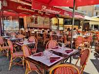 Atmosphère du Restaurant de fruits de mer Chez César à Cassis - n°12