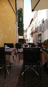 Atmosphère du Restaurant français Restaurant Le Bonaparte à Cassis - n°11