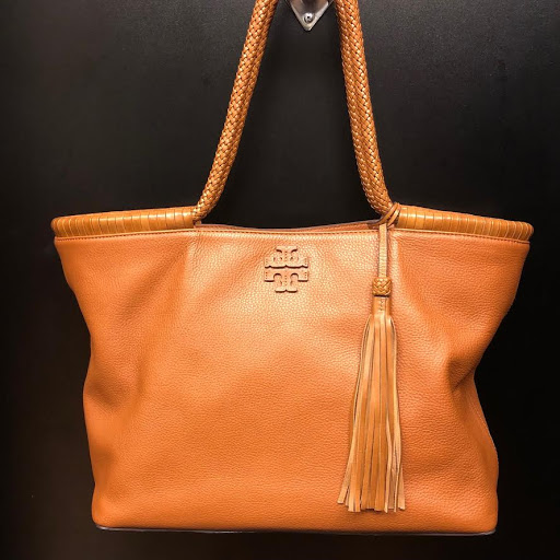 Used Clothing Store «Clothes Mentor», reviews and photos, 2701 N Mall Dr, Virginia Beach, VA 23452, USA