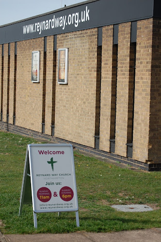 Comments and reviews of Reynard Way Evangelical Church