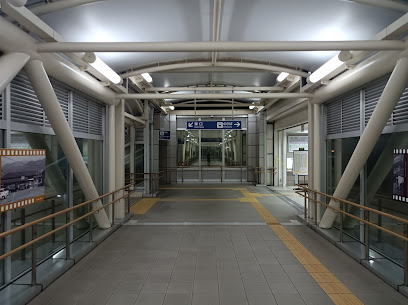 亀川駅西口駐輪場