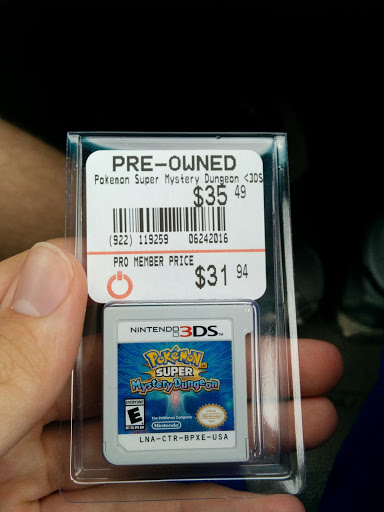 Video Game Store «GameStop», reviews and photos, 1802 12th Ave NW #100, Issaquah, WA 98027, USA