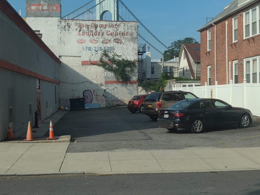 Laundromat «Laundry King», reviews and photos, 9814 4th Ave, Brooklyn, NY 11209, USA