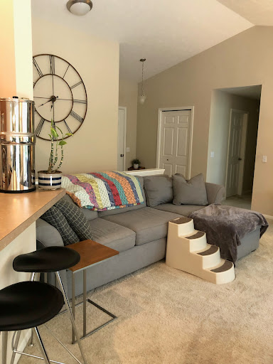 Moving Company «College Hunks Hauling Junk and Moving», reviews and photos, 4635 28th St SE, Grand Rapids, MI 49512, USA