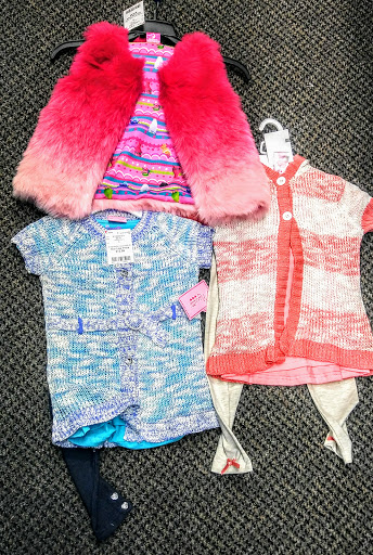 Clothing Store «Burlington Coat Factory», reviews and photos, 250 S Randall Rd, Elgin, IL 60123, USA