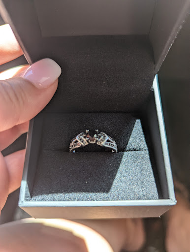 Jewelry Store «Zales - The Diamond Store», reviews and photos, 1078 Florence Mall, Florence, KY 41042, USA