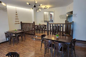 A Tiro Hecho. Gastro bar en el Ejido image
