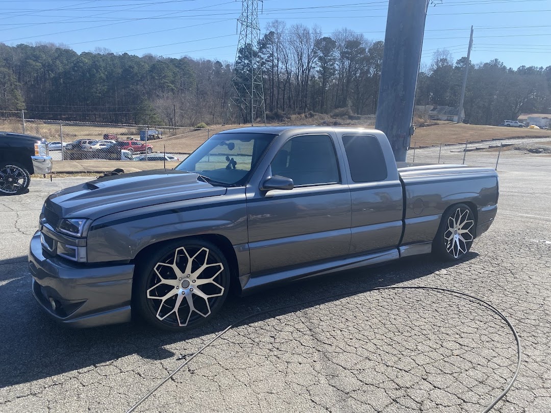 Auto Refinishers Paint & Body