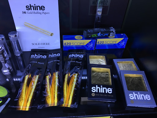 Tobacco Shop «Wizard Hat Smoke Shop», reviews and photos, 2406 W Parmer Ln #96, Austin, TX 78727, USA