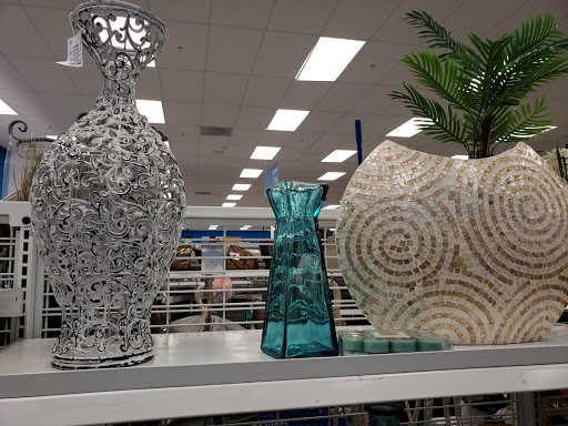 Clothing Store «Ross Dress for Less», reviews and photos, 3900 Sisk Rd, Modesto, CA 95356, USA