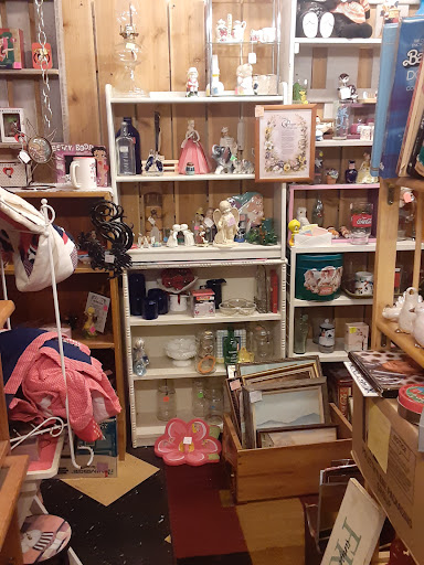 Thrift Store «Little Shop of Hoarders», reviews and photos, 2251 Main St, Springfield, OR 97477, USA