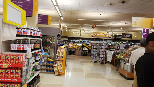 Supermarket «Giant», reviews and photos, 3521 East-West Hwy, Hyattsville, MD 20782, USA
