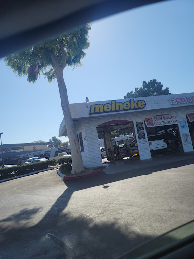 Auto Repair Shop «Meineke Car Care Center», reviews and photos, 5267 Paramount Blvd, Lakewood, CA 90712, USA