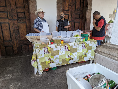 Tacos el Peludo - C. de Joaquín Arcadio Pagaza 100, Centro, 51200 Valle de Bravo, Méx., Mexico