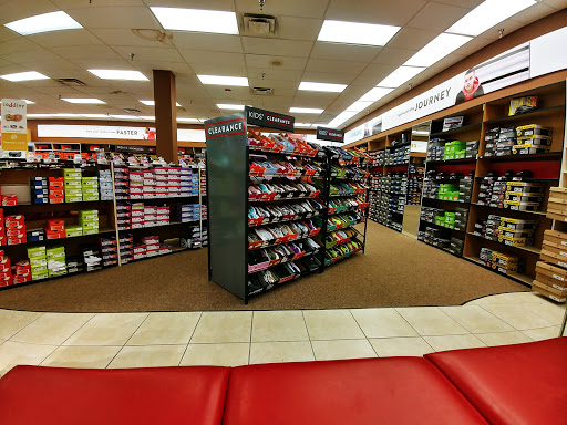 Outlet Mall «Tanger Outlet Hilton Head», reviews and photos, 1414 Fording Island Rd, Bluffton, SC 29910, USA