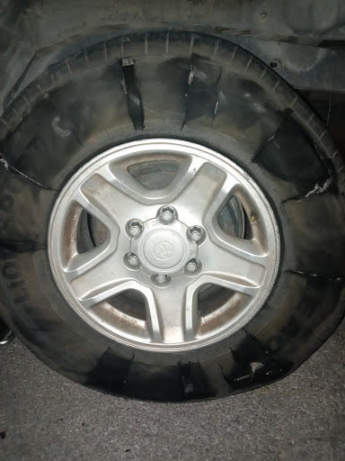 Tire Shop «Discount Tire Store - Hill Country Village, TX», reviews and photos, 15703 San Pedro Ave, Hill Country Village, TX 78232, USA