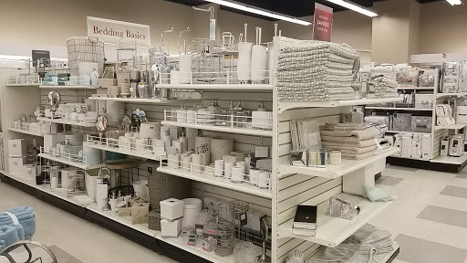 Department Store «T.J. Maxx and HomeGoods», reviews and photos, 7349 Lemont Rd, Downers Grove, IL 60516, USA