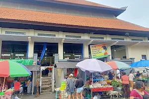 Pasar tradisional tegal darmasaba image