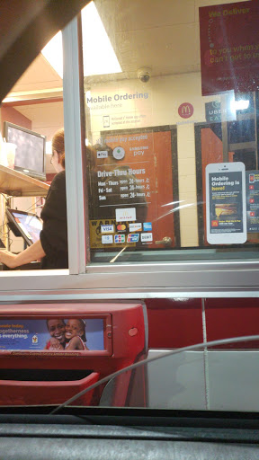 Supermarket «Price Chopper», reviews and photos, 564 SW Cutoff, Worcester, MA 01610, USA