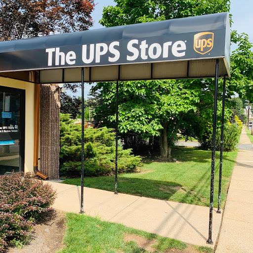 Shipping and Mailing Service «The UPS Store», reviews and photos, 623 Eagle Rock Ave, West Orange, NJ 07052, USA