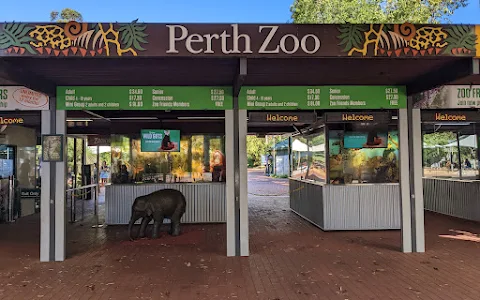 Perth Zoo image