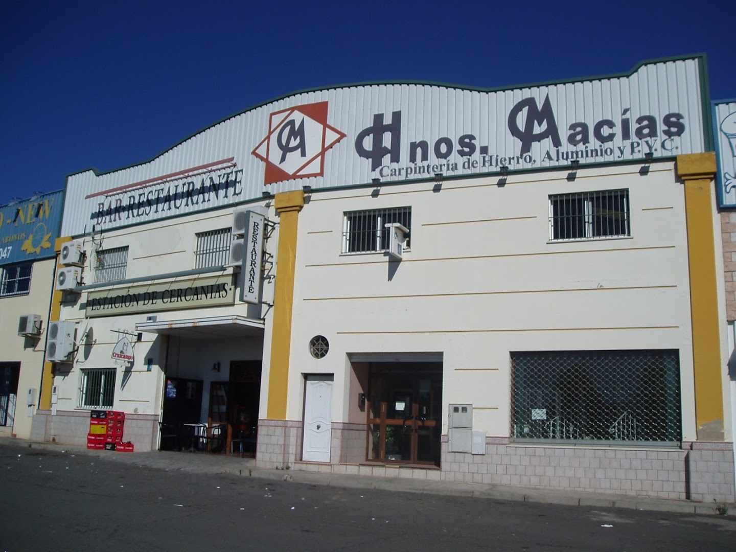HERMANOS MACÍAS