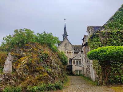 LA MAISON DIOCESAINE DE BÉHUARD à Béhuard