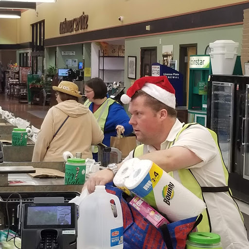 Grocery Store «Family Fresh Market», reviews and photos, 2351 Coulee Rd, Hudson, WI 54016, USA