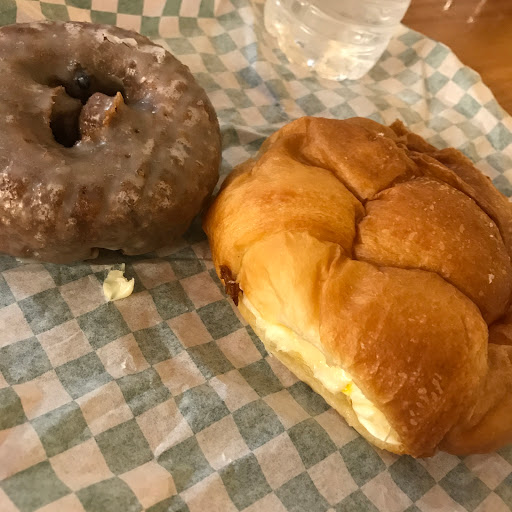 Donut Shop «Lewisburg Donut Shop», reviews and photos, 1523 Mooresville Hwy, Lewisburg, TN 37091, USA