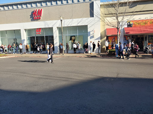 Shopping Mall «The Streets of Tanasbourne», reviews and photos, 19350 NW Emma Way, Hillsboro, OR 97124, USA