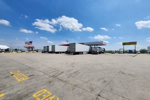 Pilot truck parking image