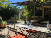 Atmosphère du Restaurant biologique L'Acacia en Provence à La Roque-Alric - n°2