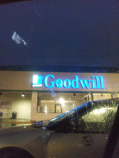 Thrift Store «Fairfield Crossings Goodwill Store», reviews and photos, 4605 Dixie Hwy, Fairfield, OH 45014, USA