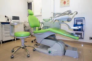 Loclident Clínica Dental image