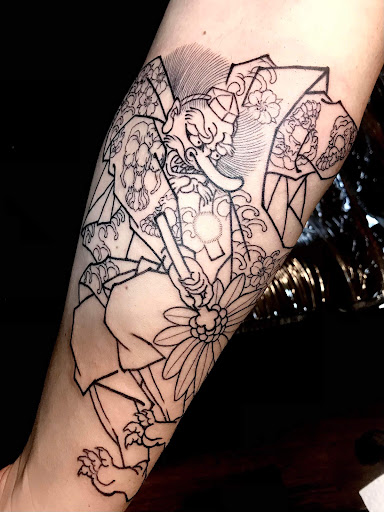 Explore grapevine tattoo ideas, creative tattoo ideas in Warrensburg, available at Altered Visions Tattoo Studio