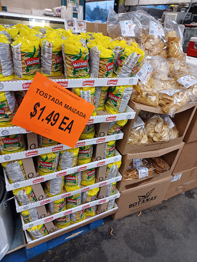 Mexican Grocery Store «La Huerta Mexican & Latin Market», reviews and photos, 405 E Smith St, Kent, WA 98030, USA